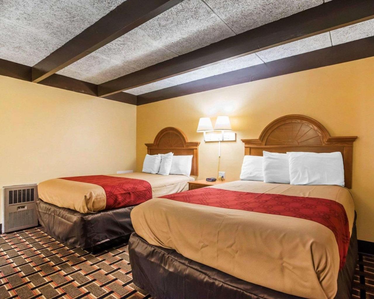 Econo Lodge New Paltz Kültér fotó