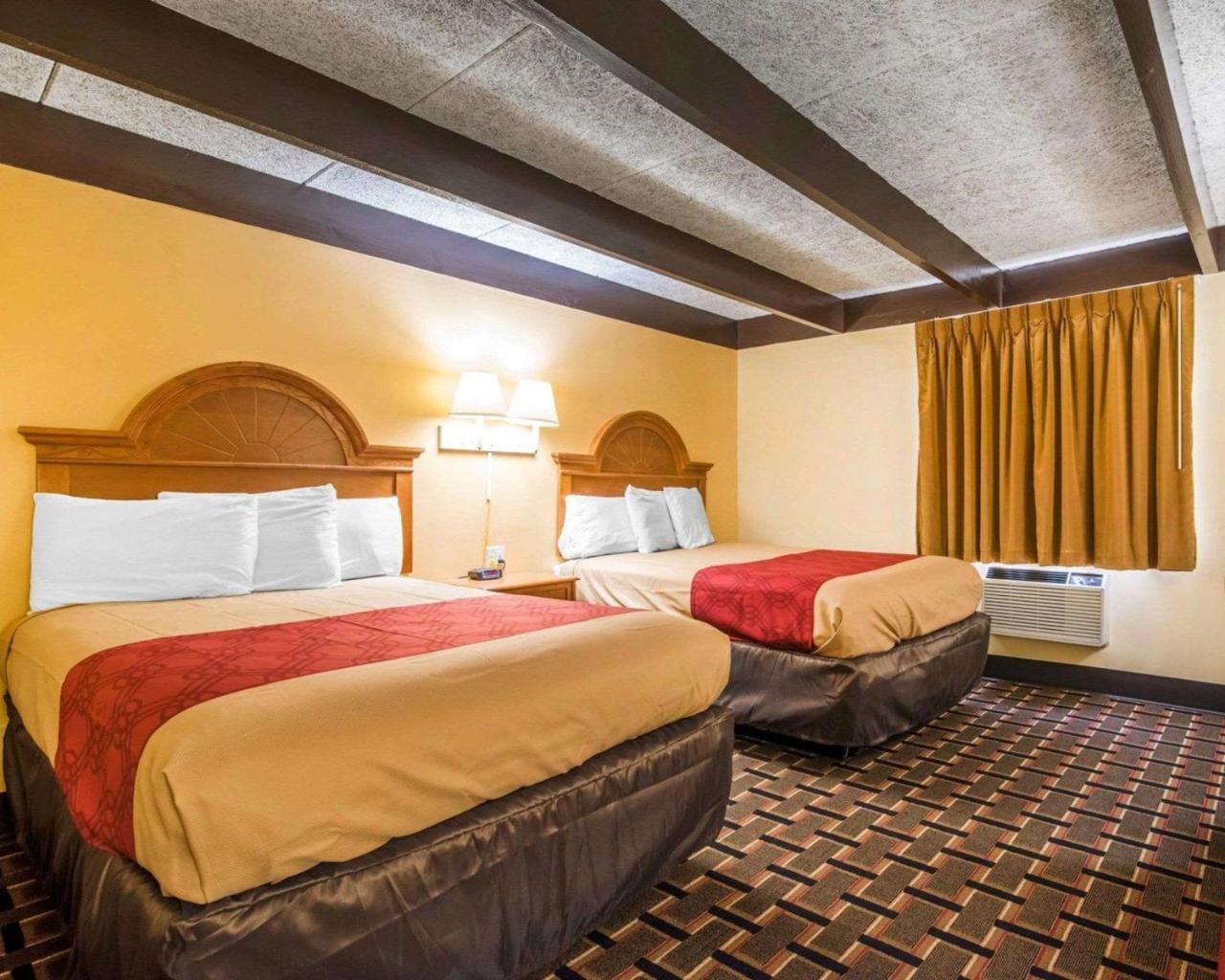 Econo Lodge New Paltz Kültér fotó