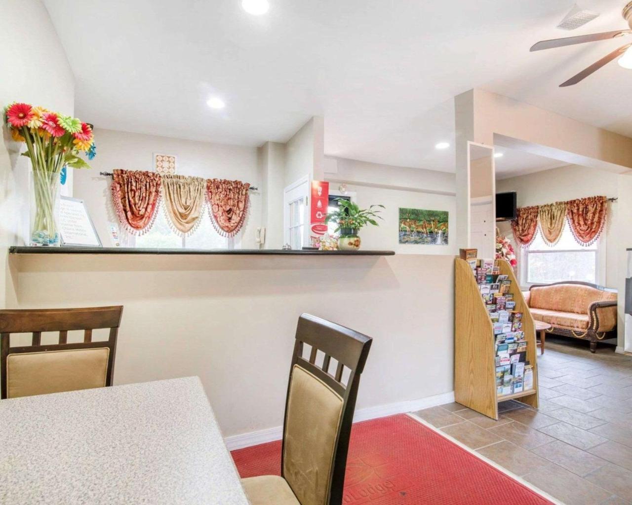 Econo Lodge New Paltz Kültér fotó