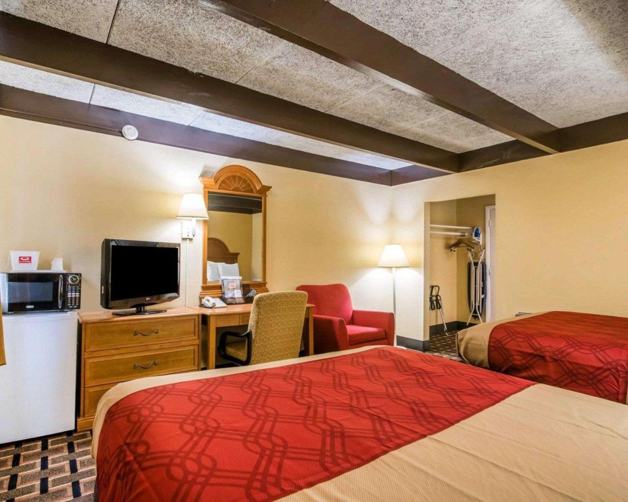 Econo Lodge New Paltz Kültér fotó