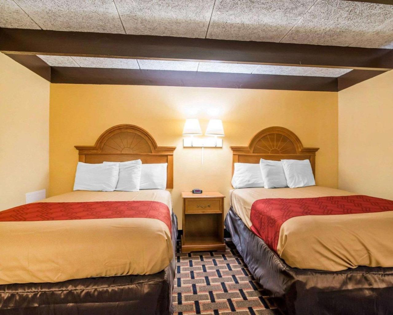 Econo Lodge New Paltz Kültér fotó